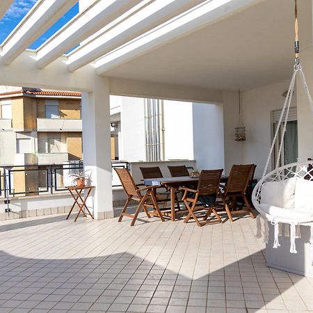 Un Passo Dal Mare Apartment Nettuno Bagian luar foto